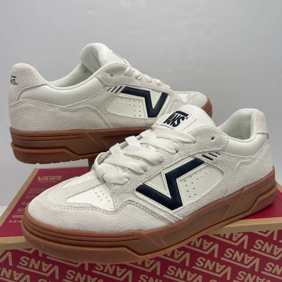 Vans Men’s Upland
Suede Marshmallow/Gum
VN000D250VM Sneakers - Picture 12 of 16